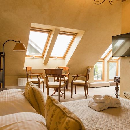 Apvalaus Stalo Klubas Gastro & Spa Hotel Trakai Exteriér fotografie