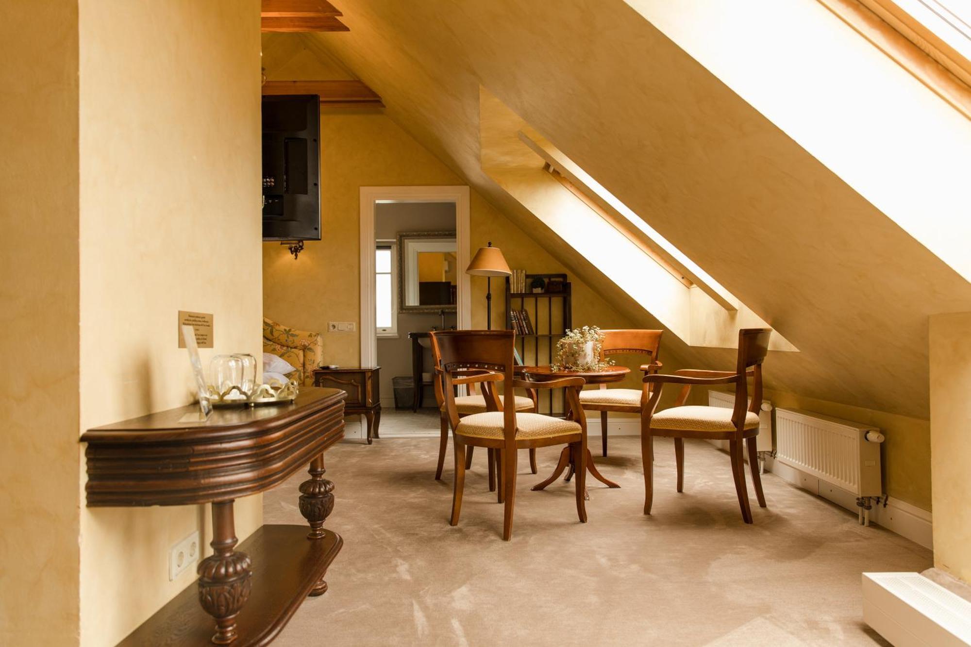 Apvalaus Stalo Klubas Gastro & Spa Hotel Trakai Exteriér fotografie