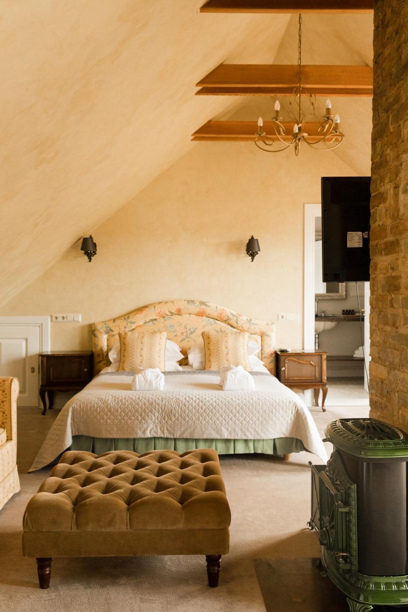 Apvalaus Stalo Klubas Gastro & Spa Hotel Trakai Pokoj fotografie