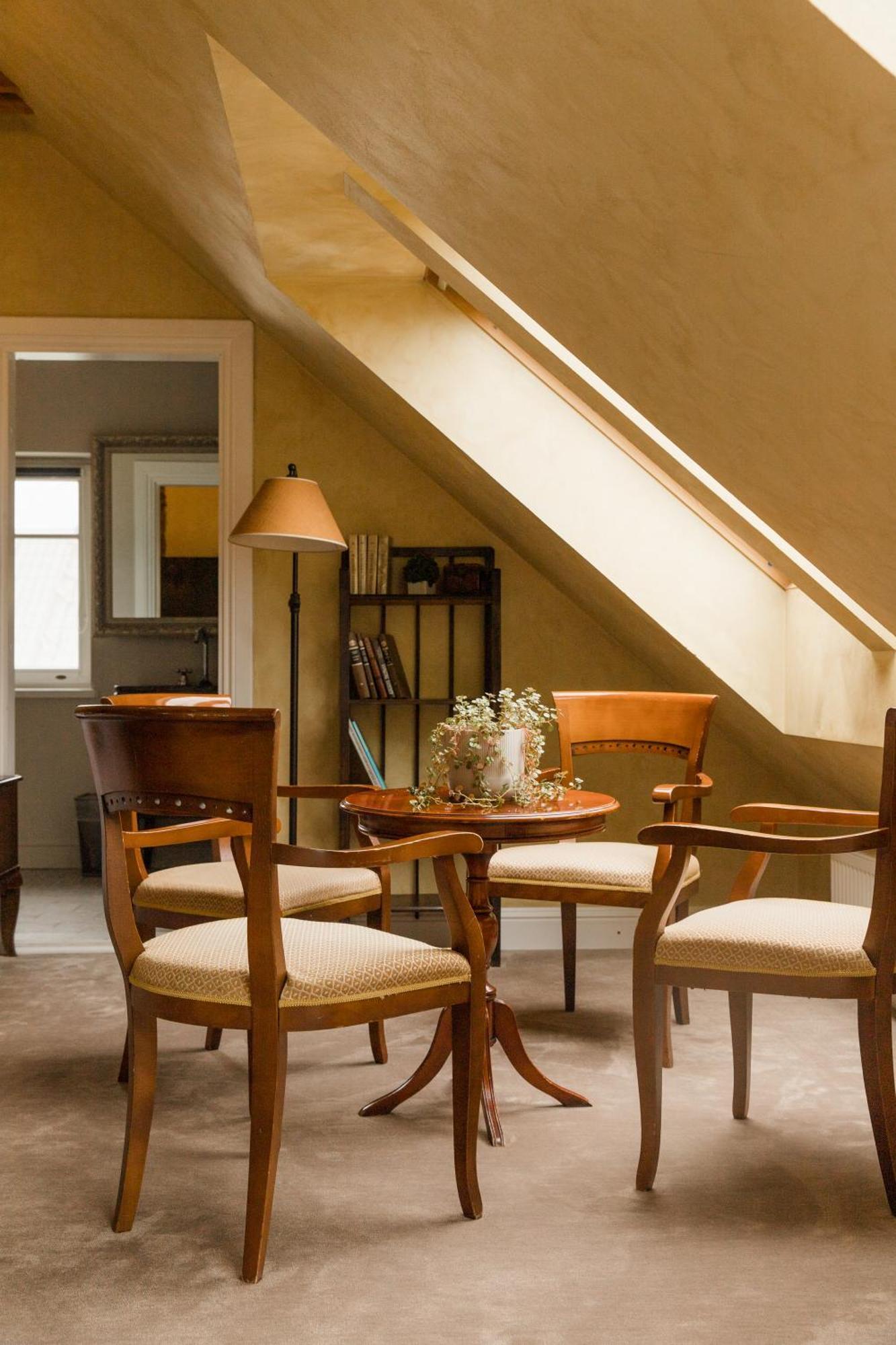 Apvalaus Stalo Klubas Gastro & Spa Hotel Trakai Pokoj fotografie